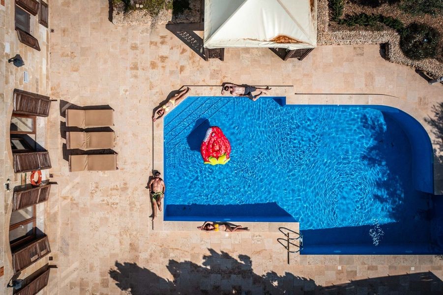 almonds.jpg almonds.jpg