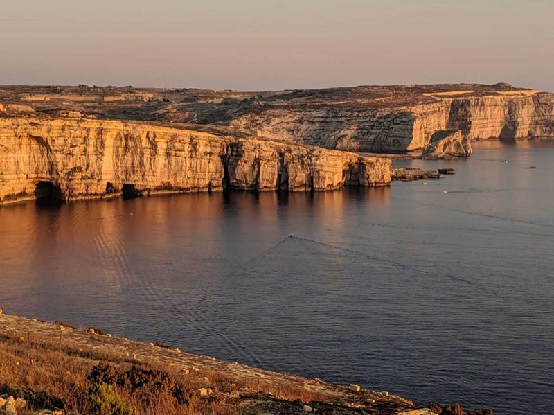 Gozo-cliffs-and-sea.jpg Gozo-cliffs-and-sea.jpg