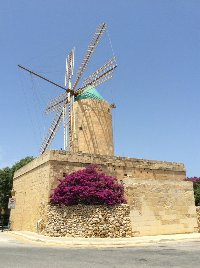 Kola-Windmill.jpg