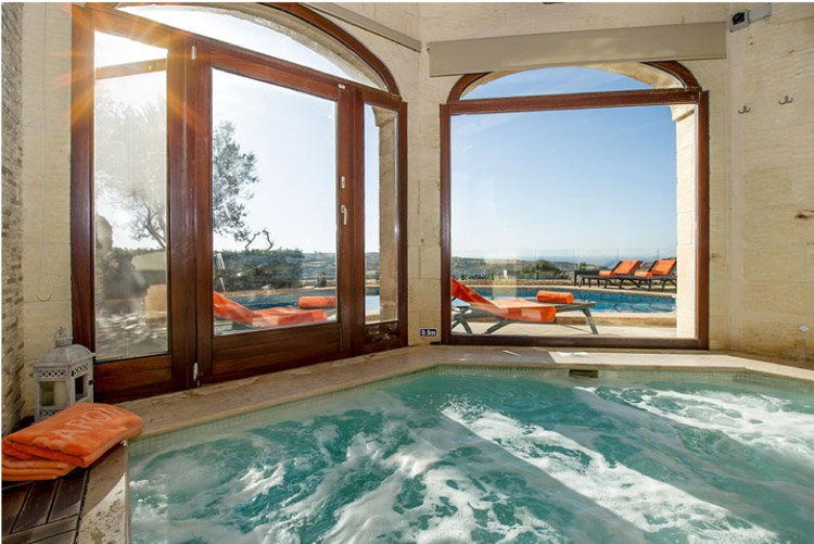 gozo-villa-with-jacuzzi.jpg gozo-villa-with-jacuzzi.jpg