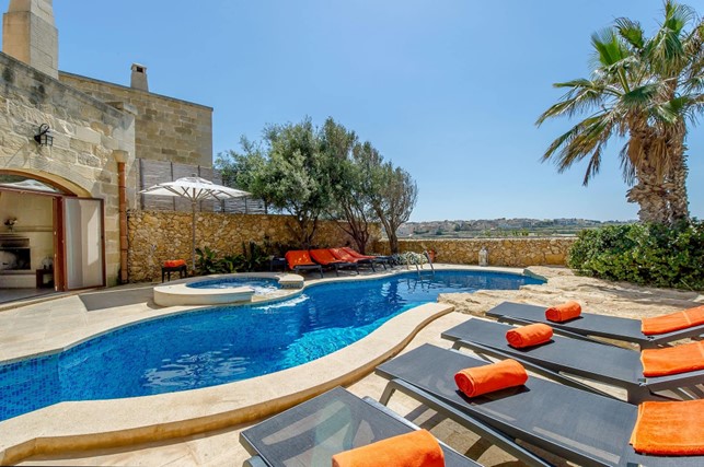 gozo-farmhouse-with-pool-(1).jpg