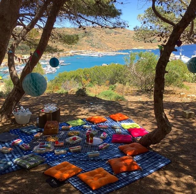gozo-picnic-mgarr.jpg gozo-picnic-mgarr.jpg