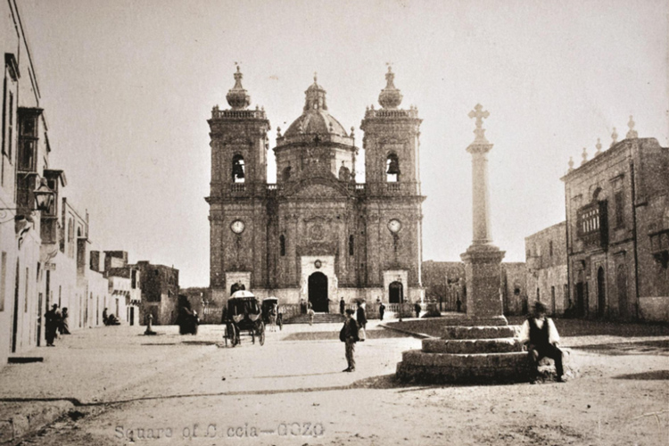 xaghra-square-old.jpg xaghra-square-old.jpg