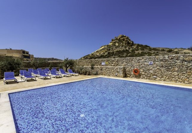 the-hillock-pool.jpg the-hillock-pool.jpg