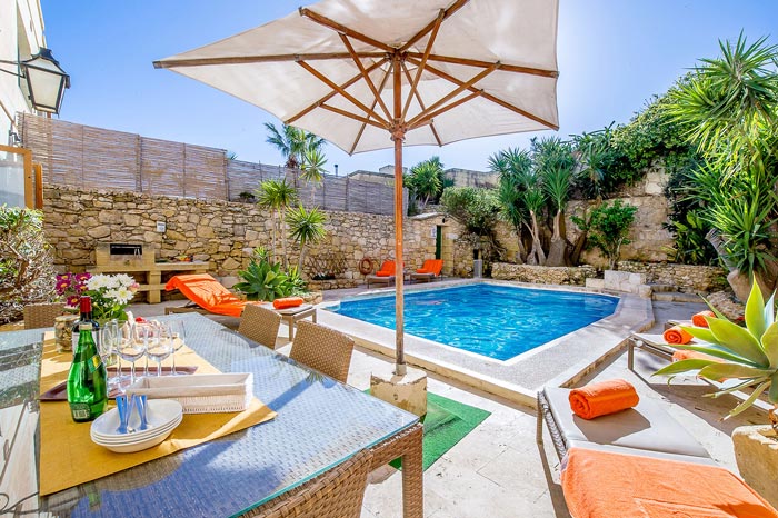 gozo-farmhouse.jpg gozo-farmhouse.jpg
